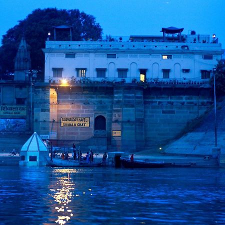 Amritara Suryauday Haveli Hotel Benares Buitenkant foto