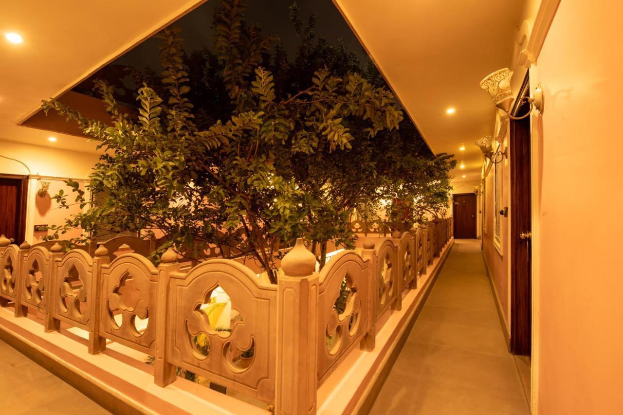 Amritara Suryauday Haveli Hotel Benares Buitenkant foto