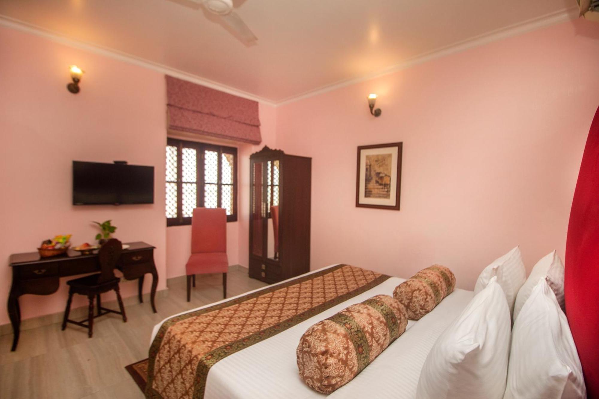 Amritara Suryauday Haveli Hotel Benares Buitenkant foto