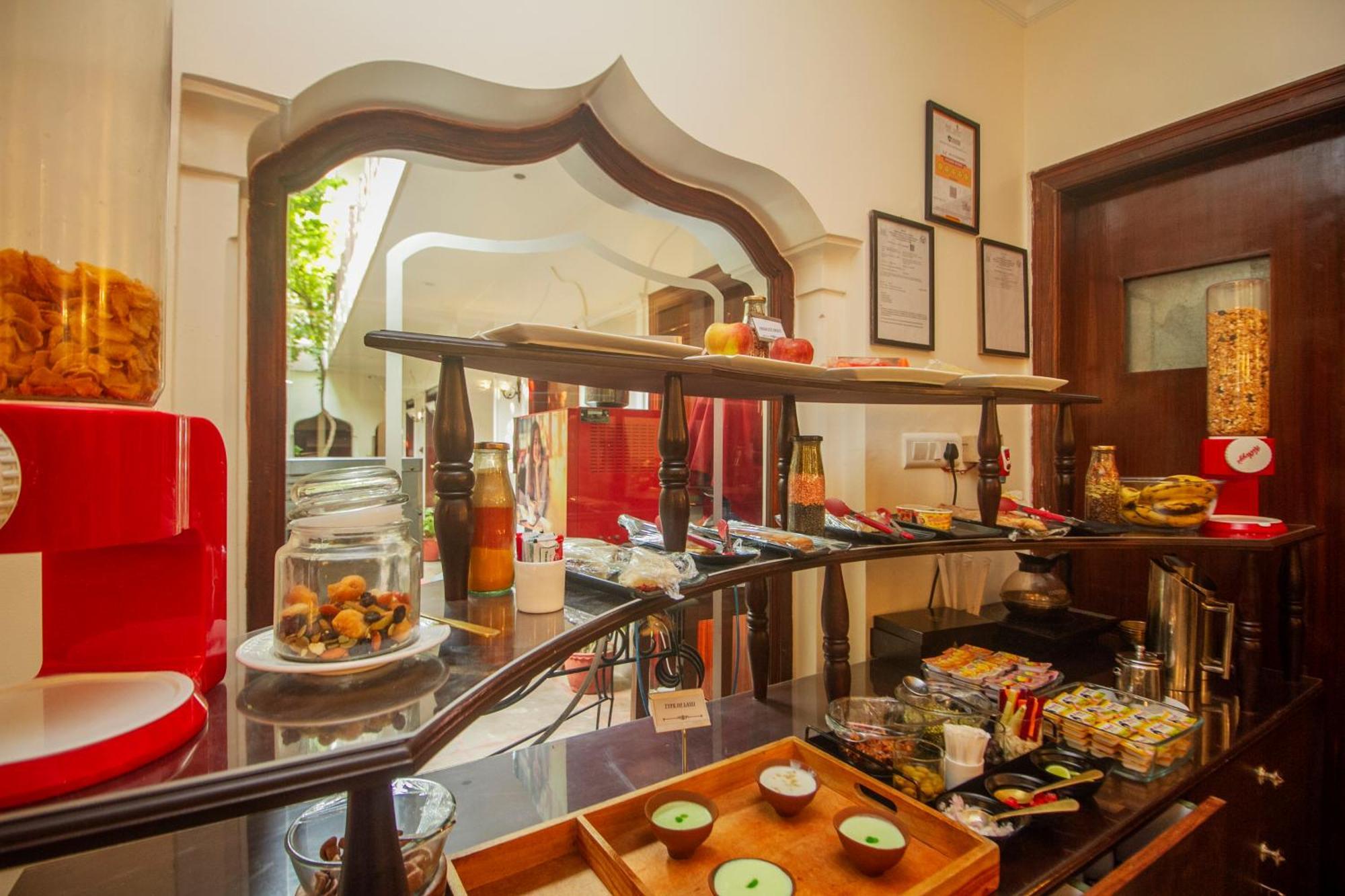 Amritara Suryauday Haveli Hotel Benares Buitenkant foto