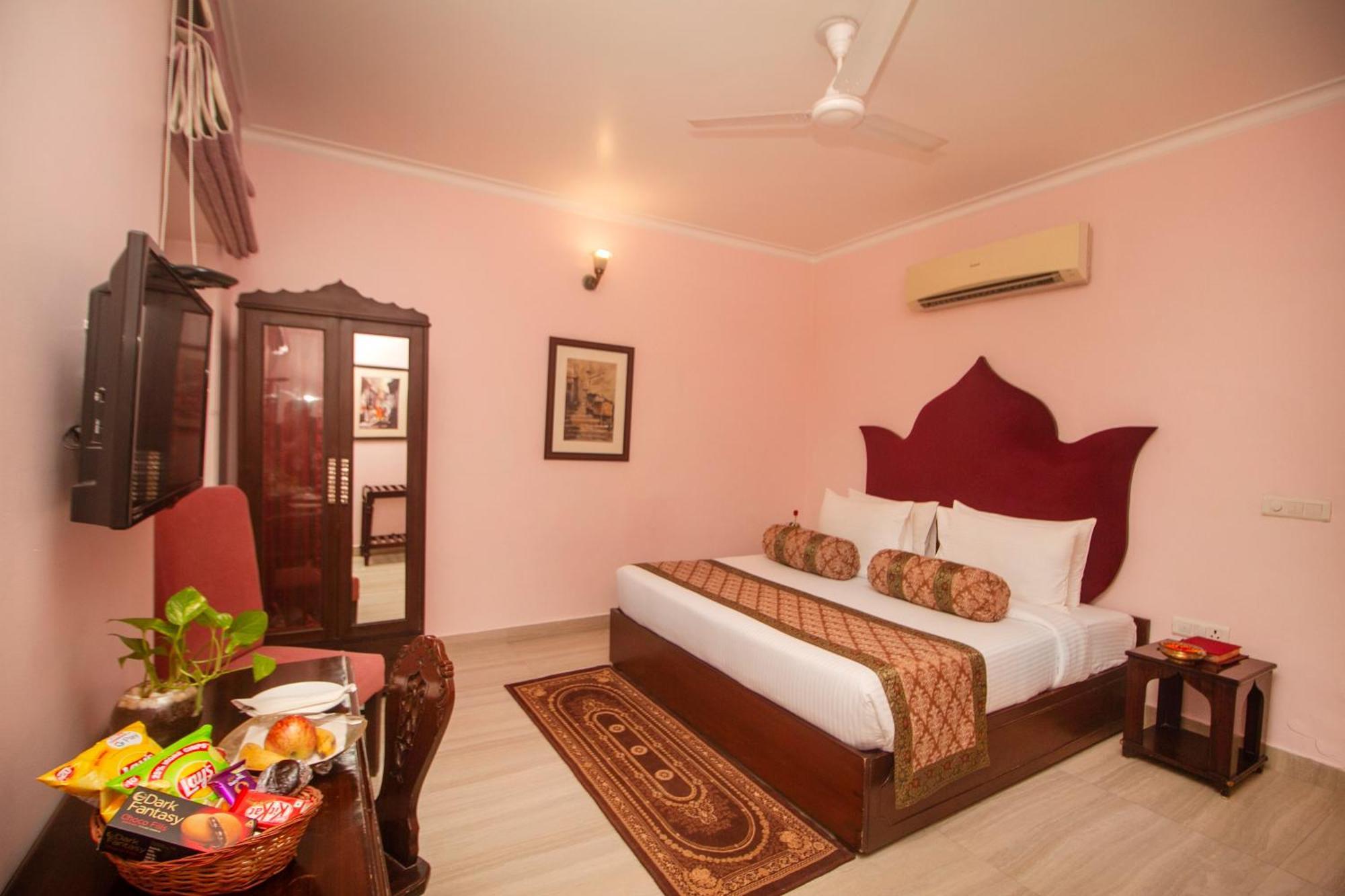 Amritara Suryauday Haveli Hotel Benares Buitenkant foto