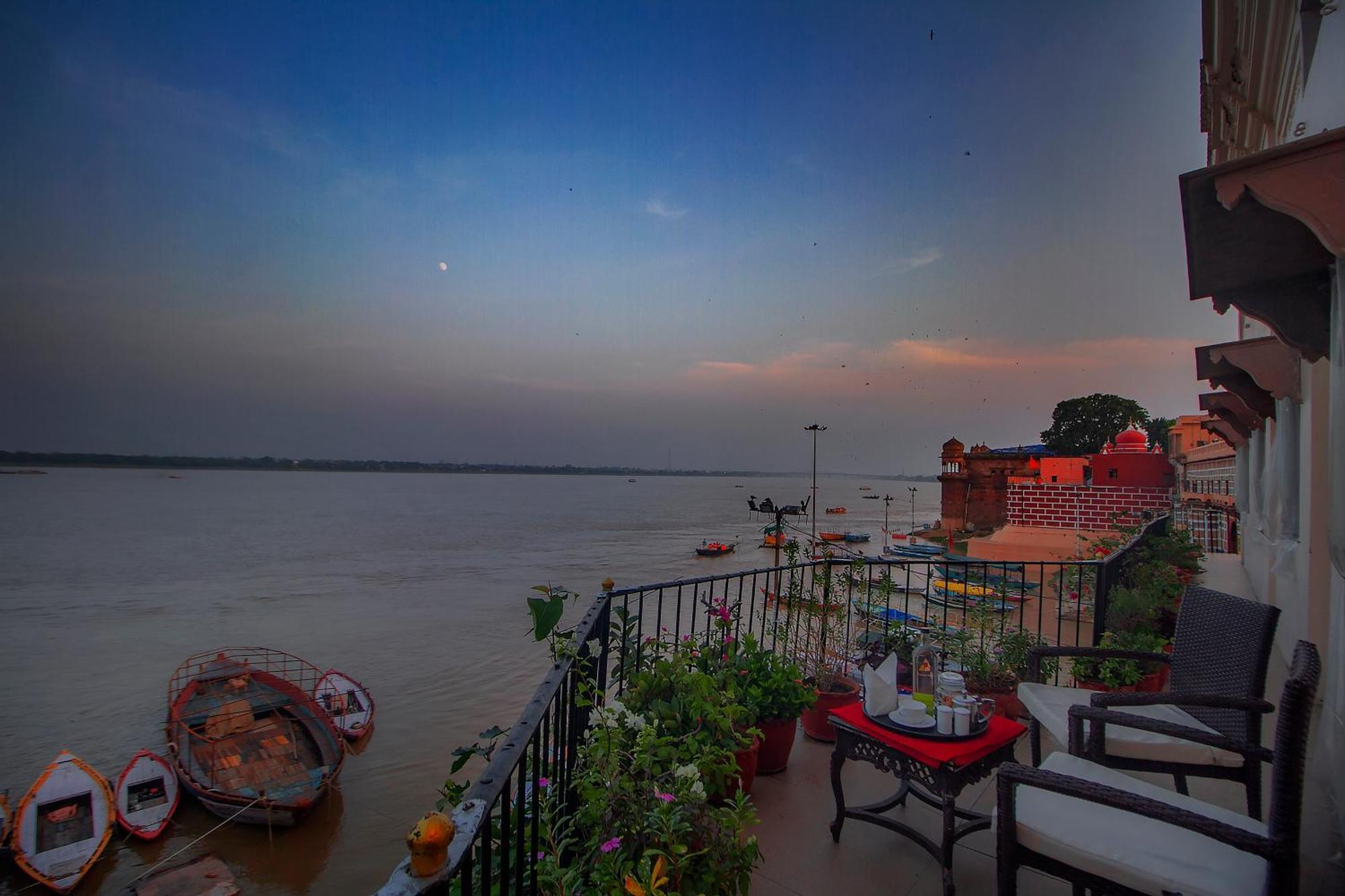 Amritara Suryauday Haveli Hotel Benares Buitenkant foto