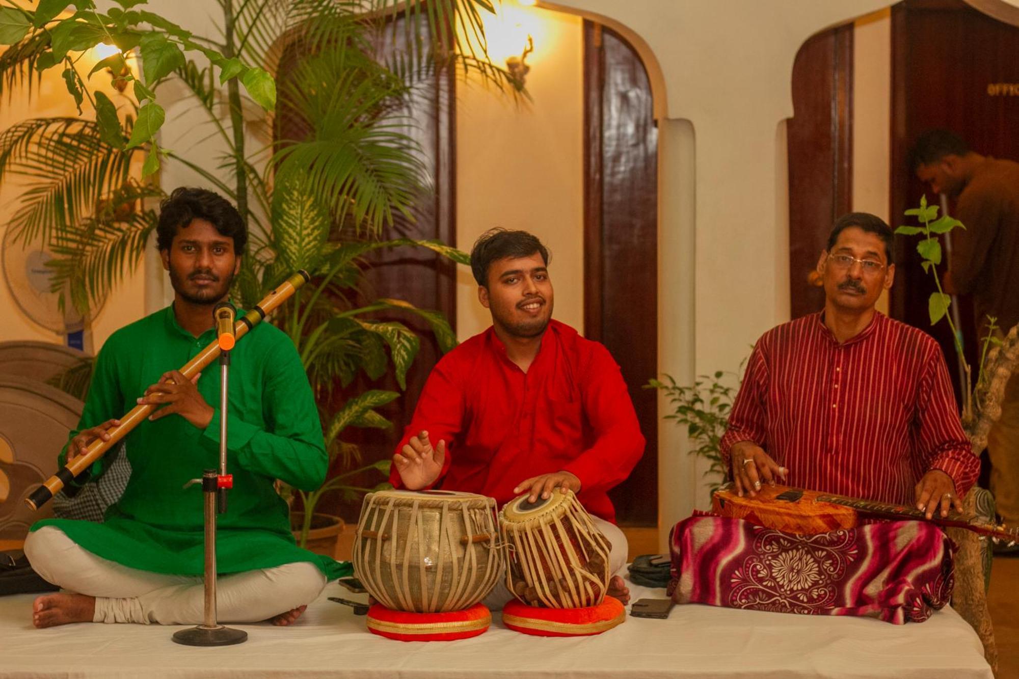 Amritara Suryauday Haveli Hotel Benares Buitenkant foto