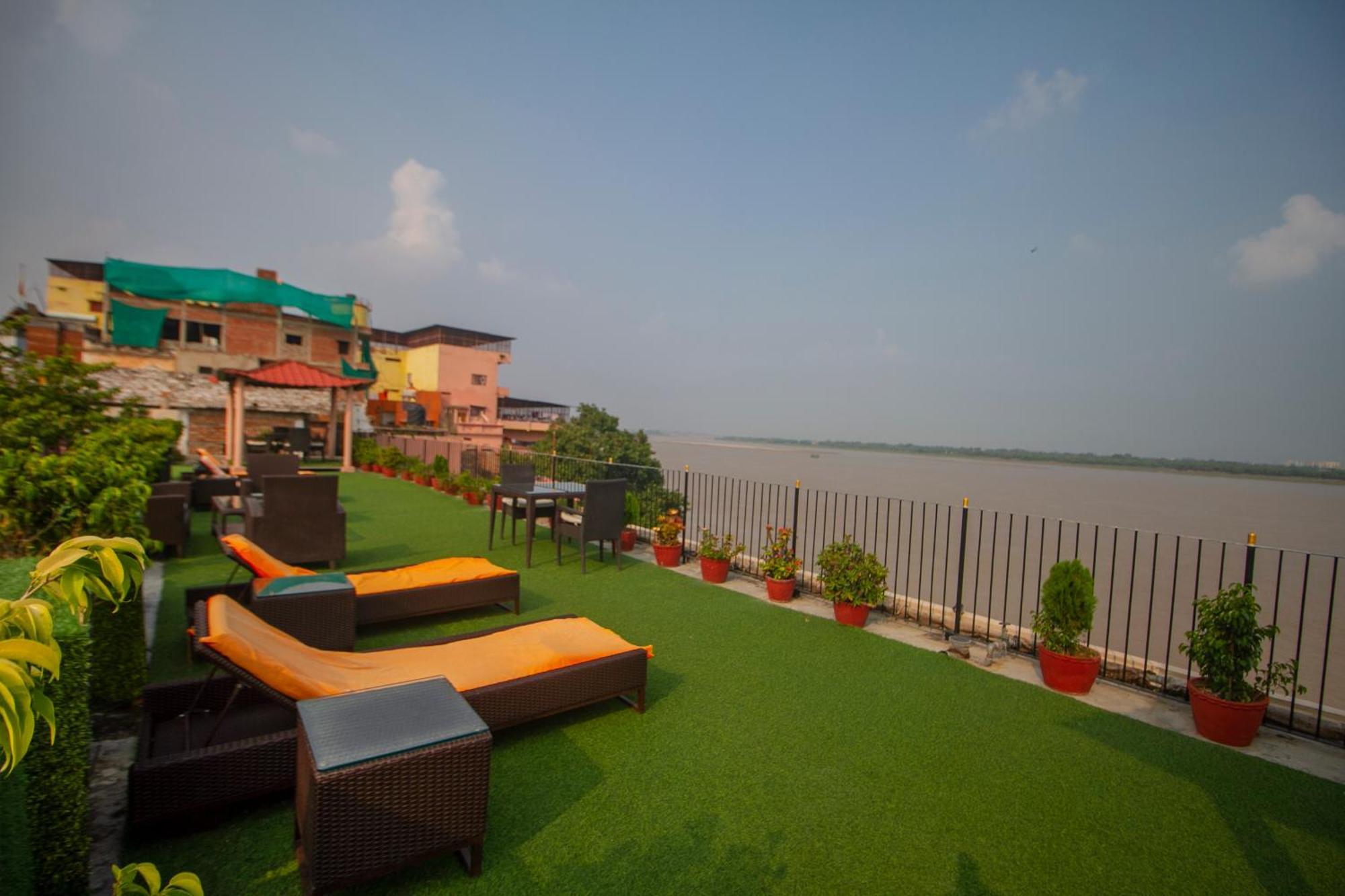 Amritara Suryauday Haveli Hotel Benares Buitenkant foto